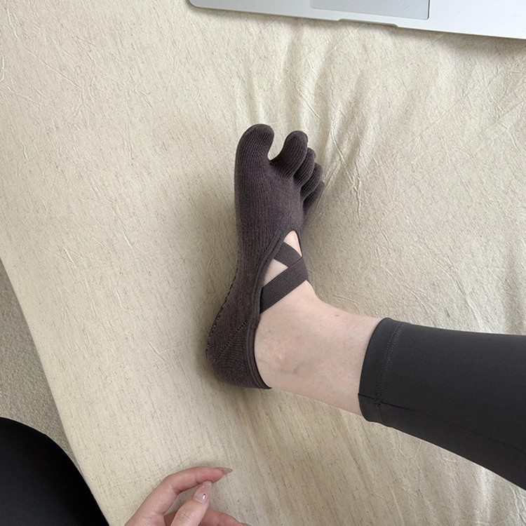 Kadın Çapraz Askılı Beş Parmak - Pilates Yoga And Barre incelemesi ve fiyatı