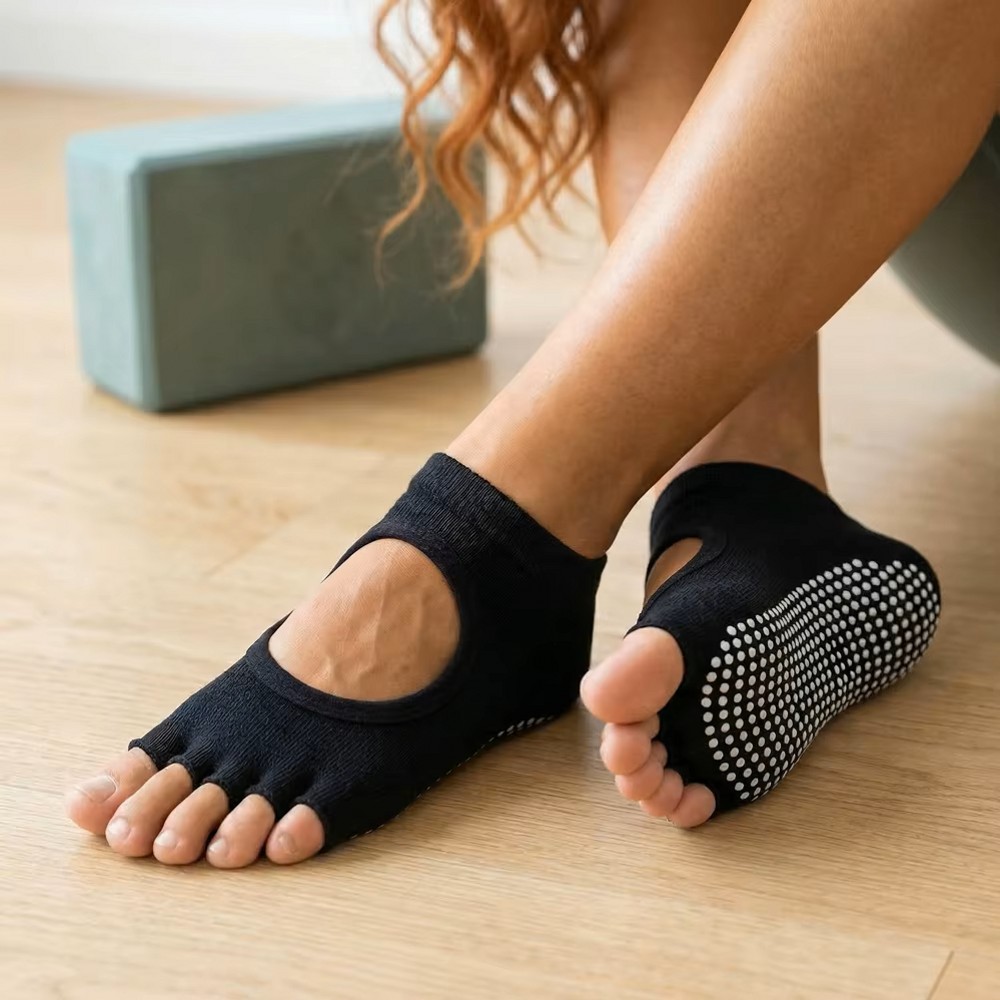 Sırtı Açık Beş Parmaklı Yoga Ç - Pilates Yoga Studio incelemesi ve fiyatı